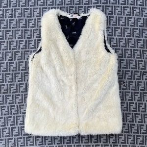 H&M Faux Fur Snap Front Vest - Ivory/Cream - 10/11Y